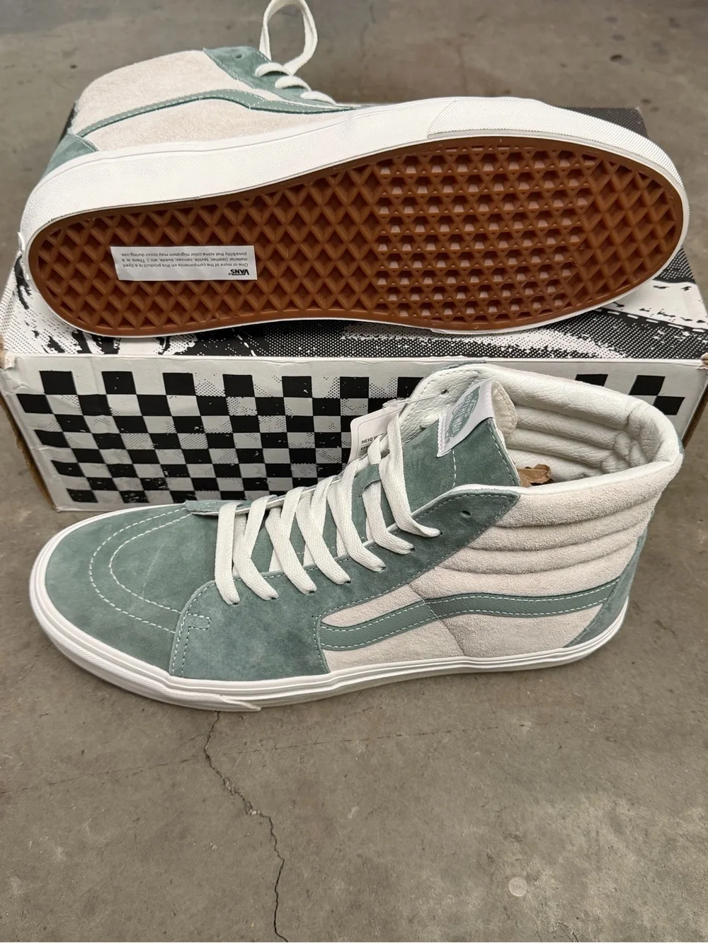 Vans Sk8-Hi Green & white suede high-top shoes
